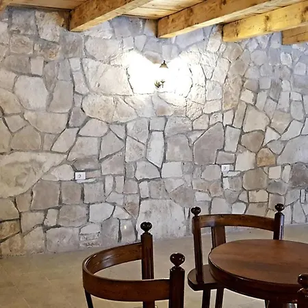 Vikendica Njegusi Cetinje Σπίτι διακοπών *